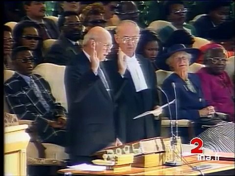 20 France 2 du 10 mai 1994 - Nelson Mandela prête serment - Archive INA