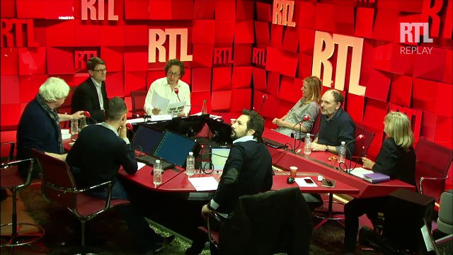 Stéphane Bern reçoit Léa Drucker et Jean-Pierre Darroussin dans A La Bonne Heure du 04 05 2015 PART 3