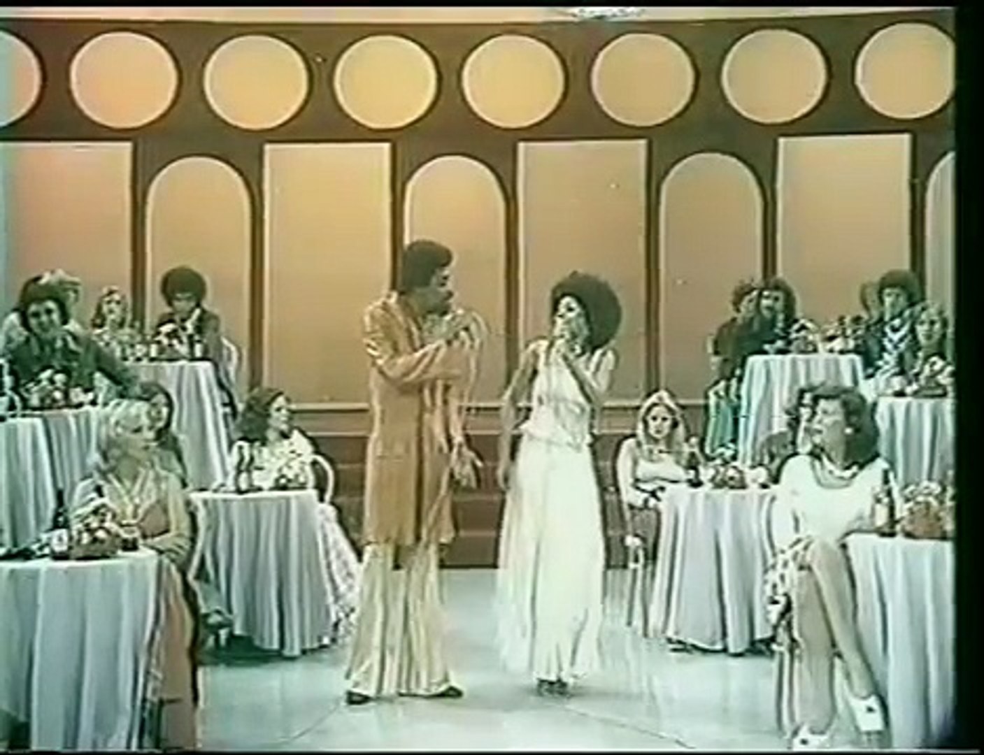 Opwekking rollen wenselijk Clube dos artistas - TV Tupi - 1974 - Sônia Santos, Beth Carvalho e outros  - Vídeo Dailymotion
