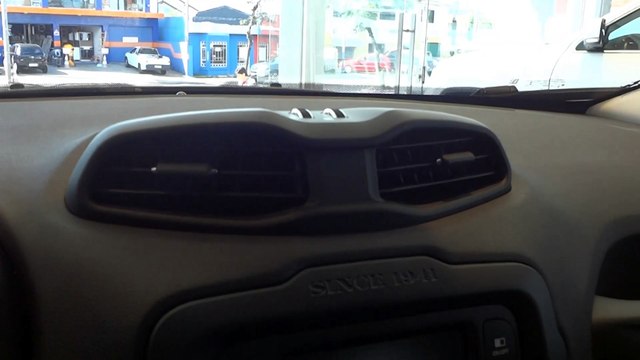 SHOWROOM Jeep Renegade Longitude Opening Edition AT6 aro 17 1.8 Flex E-Torq 132 cv 18,9 mkgf