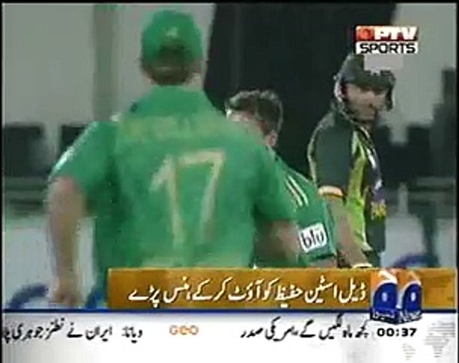 Dale Steyn vs Mohammad Hafeez battle