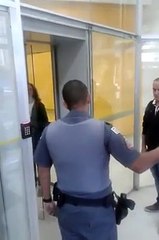 PM AGRIDE MULHER EM AGÊNCIA BANCÁRIA