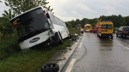 Vitré - La Guerche : collision entre un car et une voiture