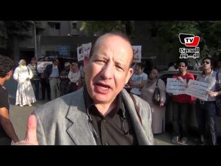 والدة شيماء عادل مستمرة في الاعتصام