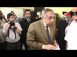 وزير الداخلية يدلي بصوته في «الإعادة»