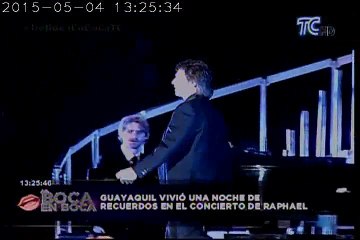 Guayaquil vició una noche de recuerdos en el concierto de Raphael