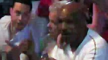 Fan tries to have a Selfie with Mike Tyson: FAIL