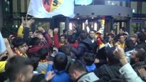 Kayserisporlu Futbolcular Sevinçlerini Taraftarla Paylaştı