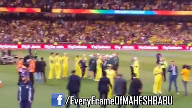 Glenn Maxwell Leaves His Interview Midway To Hug Sachin Tendulka | justpak.com