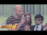 Benjie Paras tests his English skills on 'Sine MoTo!'