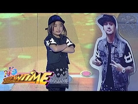Ka-face at ka-sounds din ba ni Billy Crawford ang kanyang MiniMe?