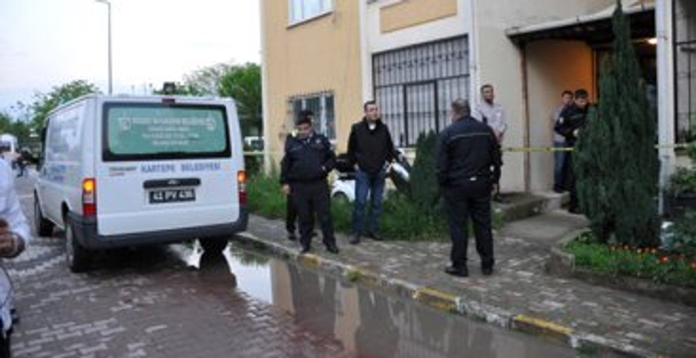 Tatilden Dönen Aile, Evinde Ceset Görünce Şoke Oldular