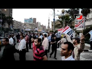 حركات ثورية ترفع الأحذية لزيارة «مرسي»