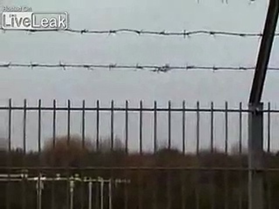 Airbus A320 Lufthansa nearly crashed during crosswind approach