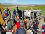 Yolcu otobüsü devrildi: Çok sayıda yaralı var