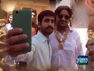 "..Man wearing 250 tola Gold in Peshawar.." - Adnan Ali Abbas