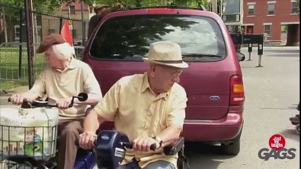 A estos abuelos es mejor no hacerlos enojar jajaja son terribles