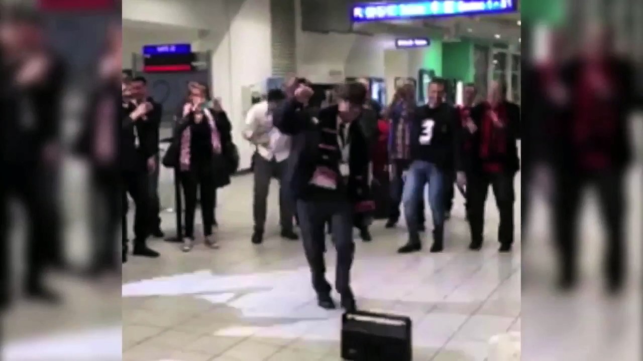 Le maire de Toulon danse après la victoire du RCT en finale de la Champions Cup