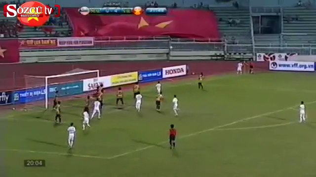 Dünyayı şaşkına çeviren kadın futbolcu!