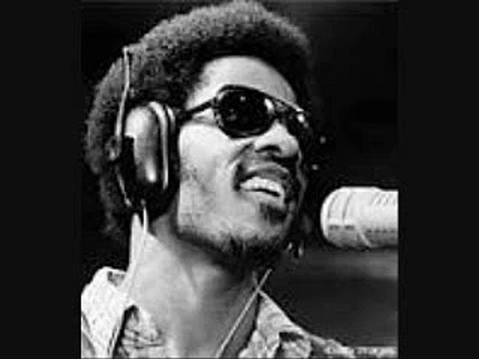 STEVIE WONDER - I Just Called to Say I Love You (SONG REVIEW - A Greatest Hits Collection)
