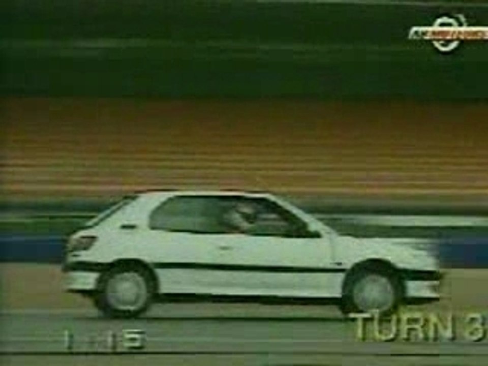 Mclaren  Vs Porsche 911 Vs Peug