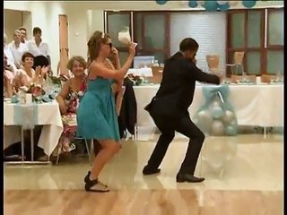 Entrée dans la salle mariage estelle et nico