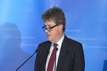 Hill dice que España indica el camino hacia el crecimiento