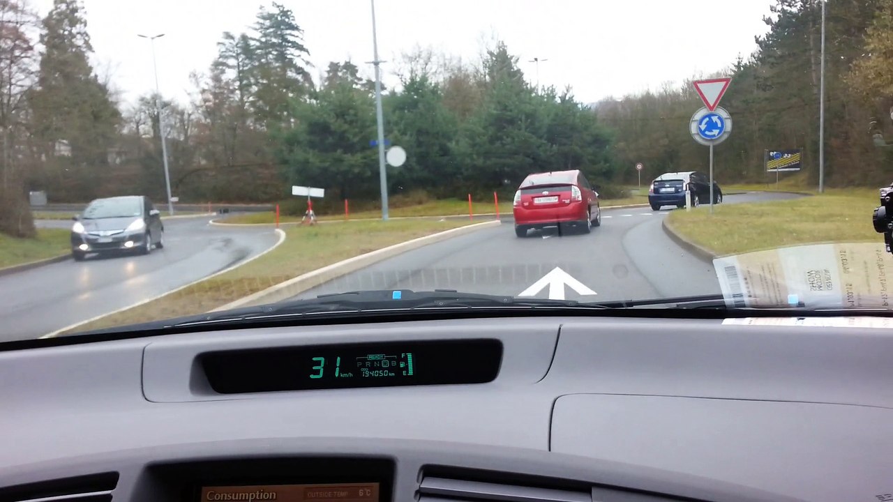 Essai de Toyota Prius 1ère génération 1997: Retour vers le Futur