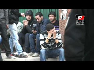 «مجزرة بورسعيد»: أمام «المشرحة» الأهالي ينتظرون الجثث