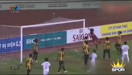 2 farklı korner köşesinden gol atan kadın futbolcu