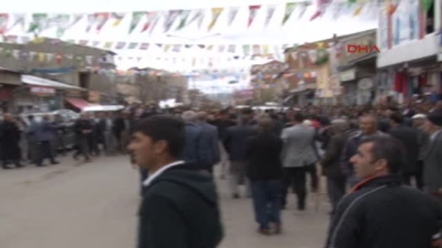 Ağrı Bağımsız Milletvekili Cemal Kaya'ya Silahlı ve Taşlı Saldırı