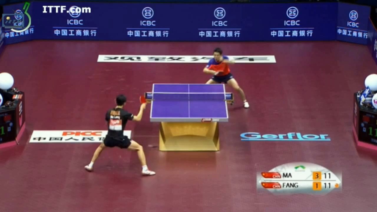 Un incroyable point en tennis de table !