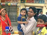 Teens save two-year-old girl from kidnapping, Ahmedabad - Tv9 Gujarati