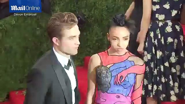 Met Gala in NYC 2015: Robert Pattinson and FKA Twigs (3)