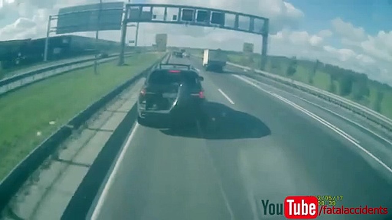 BMW X5 vs Camion 40 tonnes