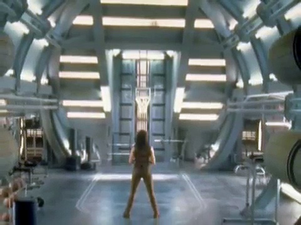 Sigourney Weaver Talks About Basketball Scene Alien Resurrection