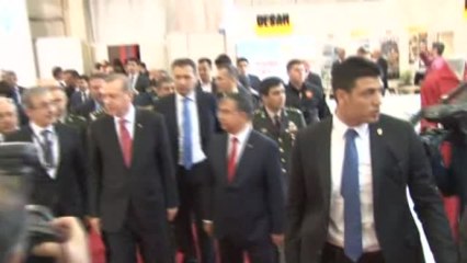 Cumhurbaşkanı Erdoğan Idef?15 Stantlarını Gezdi