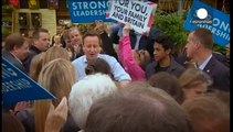 Βρετανία: Οι δημοσκοπήσεις δίνουν ισοπαλία για Συντηρητικούς και Εργατικούς