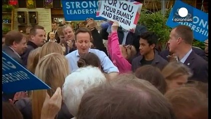 Βρετανία: Οι δημοσκοπήσεις δίνουν ισοπαλία για Συντηρητικούς και Εργατικούς