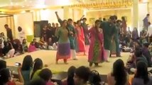 Alo Chat Girls Mehndi Dance Pakistani Mehndi Dance