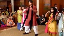 Bachna Ae Haseeno Friends Of Bride Dancing