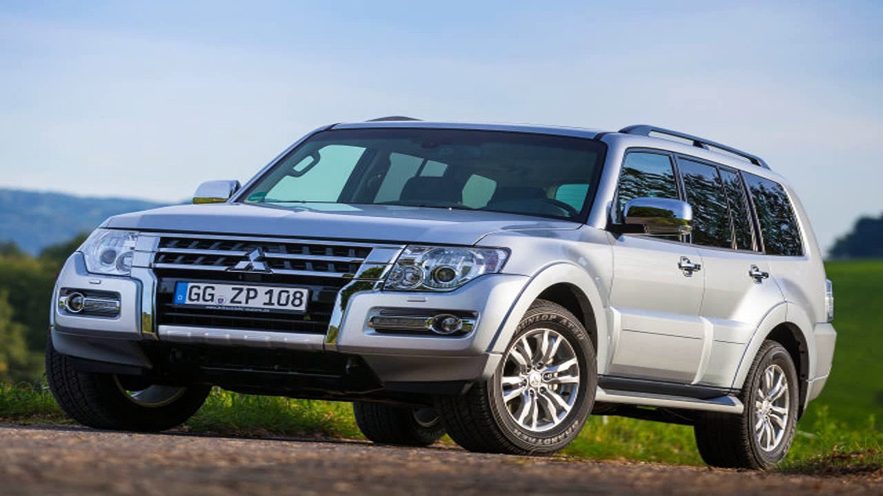 2015 Mitsubishi Pajero Review - تجربة ميتسوبيشي باجيرو - Dubai UAE Car Review by Motopedia