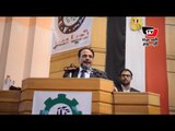 اتحاد نقابات عمال مصر يكرم والدة السيسي