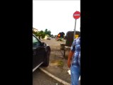 Agression verbale d'un militant FDG contre les colleurs du FN Vedène