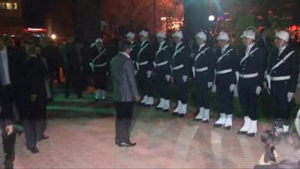 Başbakan Davutoğlu Valiliği Ziyaret Etti