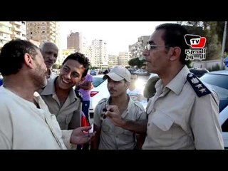 حملة مرورية بالمنصورة تعيد توك توك مخالف لصاحبه الكفيف بعد مصادرته