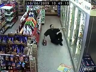 :: Funniest thing you ever seen! /drunk i convenience store! ::