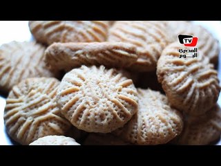 «أم مروة».. قصة حياة بطلها «كعك العيد»