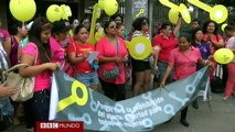 Las mujeres que abortan en El Salvador son consideradas homicidas