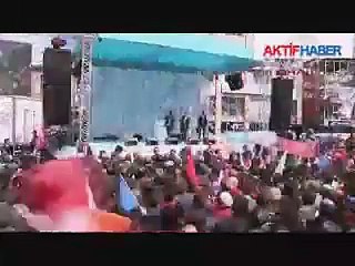 Davutoğlunu mitingde 2. defa ters köşe yaptılar